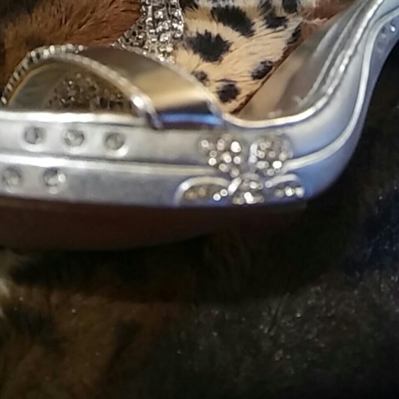 Silver Rhinestone Shoes- Get Ready 4 Prom - Picture 2 of 3